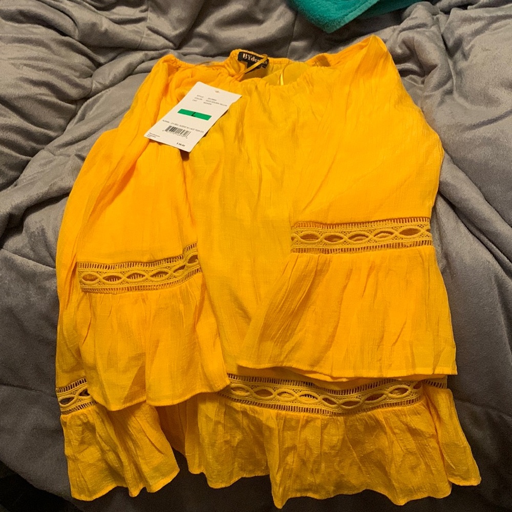 New nice gold top smoke free home gold top ruffle bottom and bottom of sleeves
